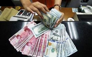 Fivenews-Rupiah anjlok ke Rp 16.412 per dolar as